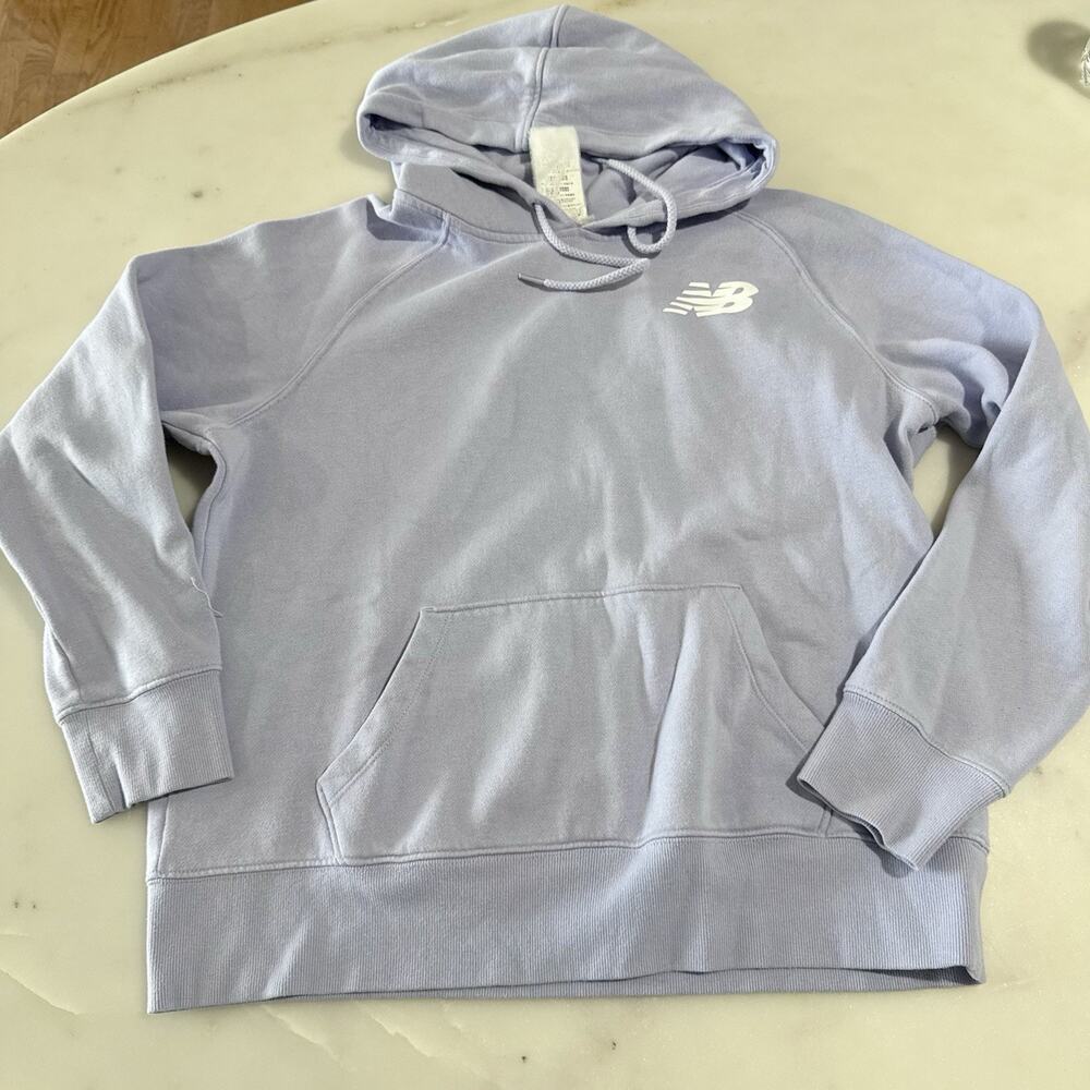 New Balance Women M Lavender Purple Fleeced Hoodie Pullover Sweatshirt Athletic